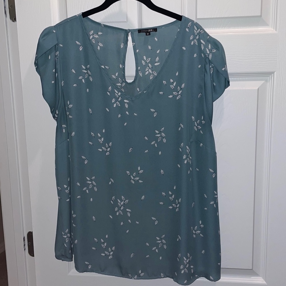 LIKE NEW! Woman’s Blouse. Size 1X